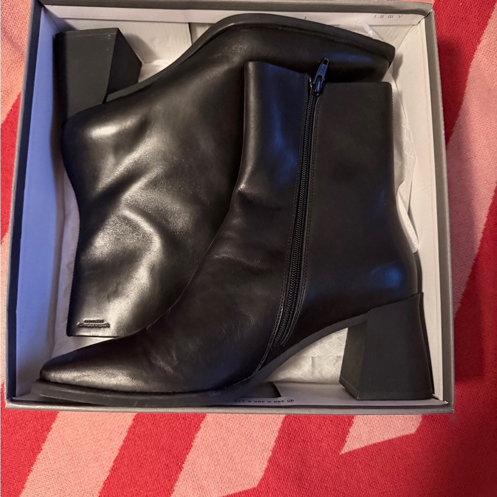 SOLD Vagabond Shoemakers Hedda boots
